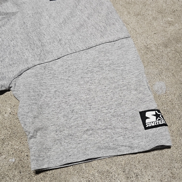 Starter Calgary Flames Graphic T-Shirt - Picture 4 of 5